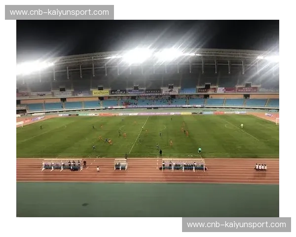 绿色信仰对决蔚蓝狂想：当北京国安遇见春武里，这不仅是一场足球赛